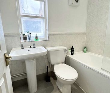 6 bed HMO working professionals in Winchester Room 2 - Photo 6