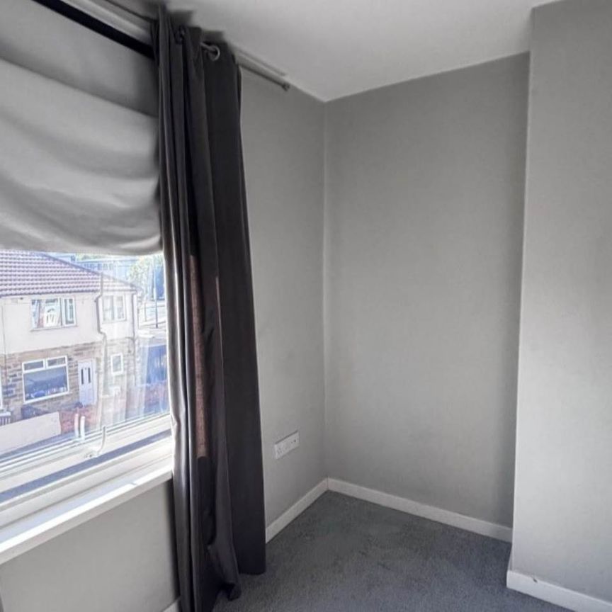 Vermont Street (room 1), Bramley, Leeds - Photo 1