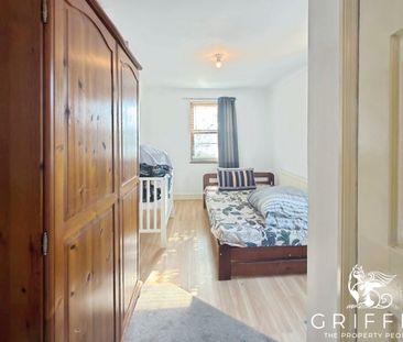 Dell Road, Grays, RM17 - Photo 4