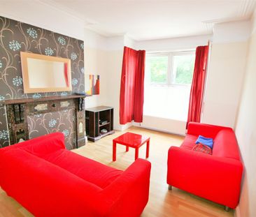 6 bedroom terraced house to rent - Photo 1