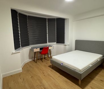 Room in a Shared House, Balnacraig Avenue, NW10 - Photo 5