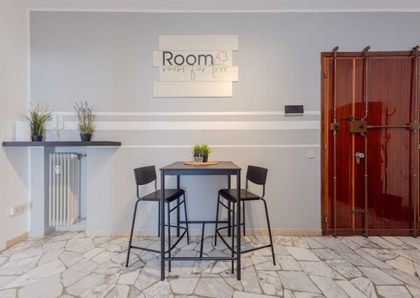 Via Cesare Cremonino, Padova, Veneto 35124