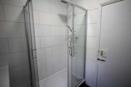 1 bedroom semi-detached house to rent - Photo 5