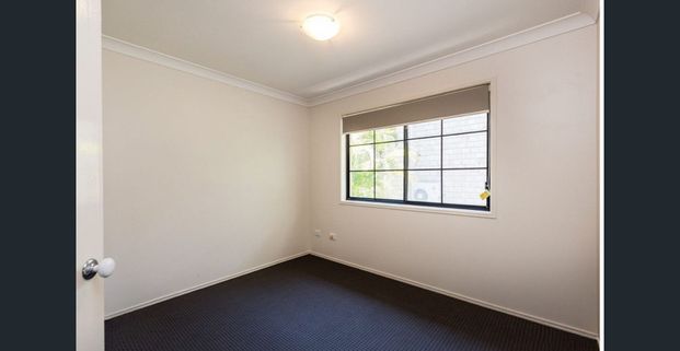 Spacious Family Living, Just Moments From Parklands - Photo 1