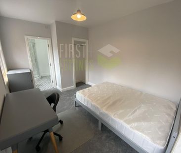 6 bedroom terraced house to rent - Photo 5
