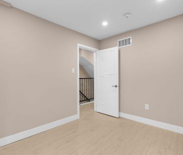 For Lease - 200 Sanford Avenue Unit# 2nd & 3rd, Hamilton, Ontario - Photo 2