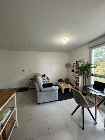 Location Appartement 2 pièces 38m² - Photo 2