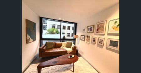 Stylish 1-Bedroom Apartment in Peaceful Southbank Pocket - Photo 3