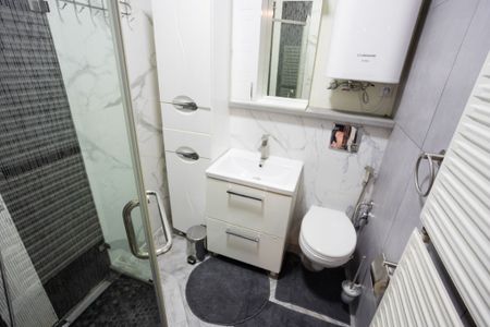Inchiriez apartament cu 2 camere in zona Aeroport - Fotografie 4