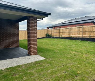 Brand new 4 bedroom home with second living space and solar electri... - Photo 6