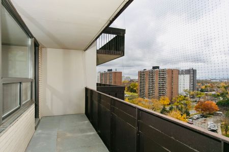 For Lease - 6200 Bathurst Street Unit# 711, Toronto, Ontario - Photo 2