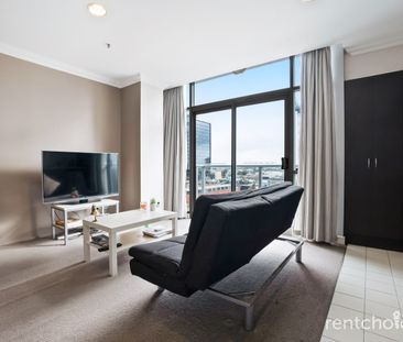 Fully Furnished Inner city Apartment - Photo 3