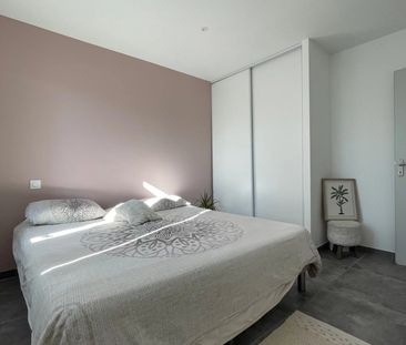 Location Maison 4 pièces 94m² CAROMB 84330 - Photo 2