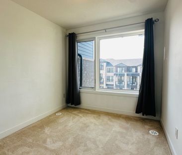 For Lease - 114 Blue Forest Crescent, Barrie, Ontario - Photo 6