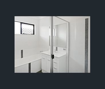 3 Lochern Way, Bushland Beach, Qld 4818 - Photo 2