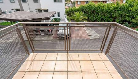 Charming 3BR Townhouse in Avondale! - Photo 4