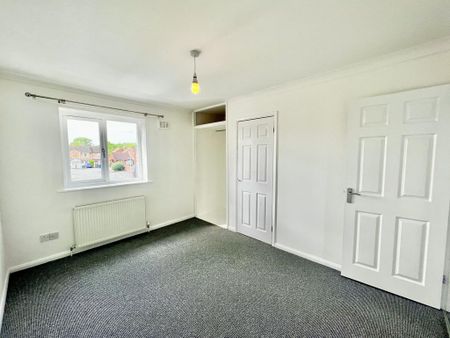2 bedroom terraced house to rent - Photo 2