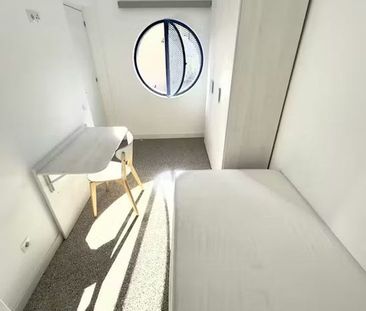 Plaça de Catalunya, Barcelona, Catalonia 08002 - Photo 3