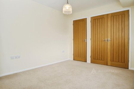 3 bedroom detached house to rent - Photo 4