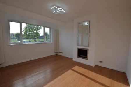 3 bedroom end of terrace house to rent - Photo 2
