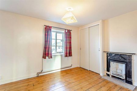 4 bedroom semi-detached house to rent - Photo 4