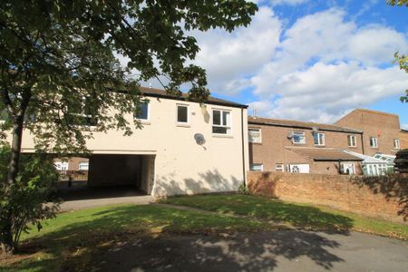 1 bedroom flat to rent - Photo 2