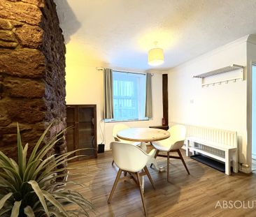 2 bed cottage to rent in Princes Street, Paignton, TQ3 - Photo 2