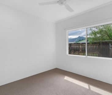 Freshly Renovated Family Home in Bentley Park - Photo 4