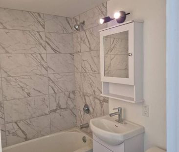 All new renovated 4 1/2 - Photo 4