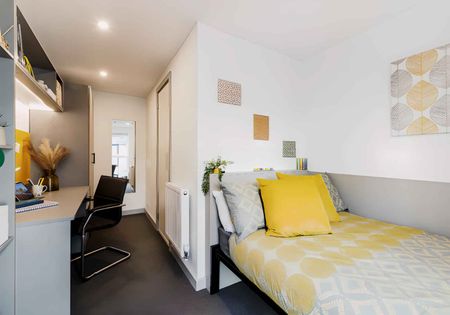 Silver Ensuite - Photo 4