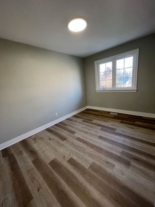 For Lease - 380 Bent Crescent, Richmond Hill, Ontario - Photo 1