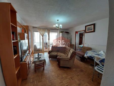 Piso en alquiler en Centro - Photo 3