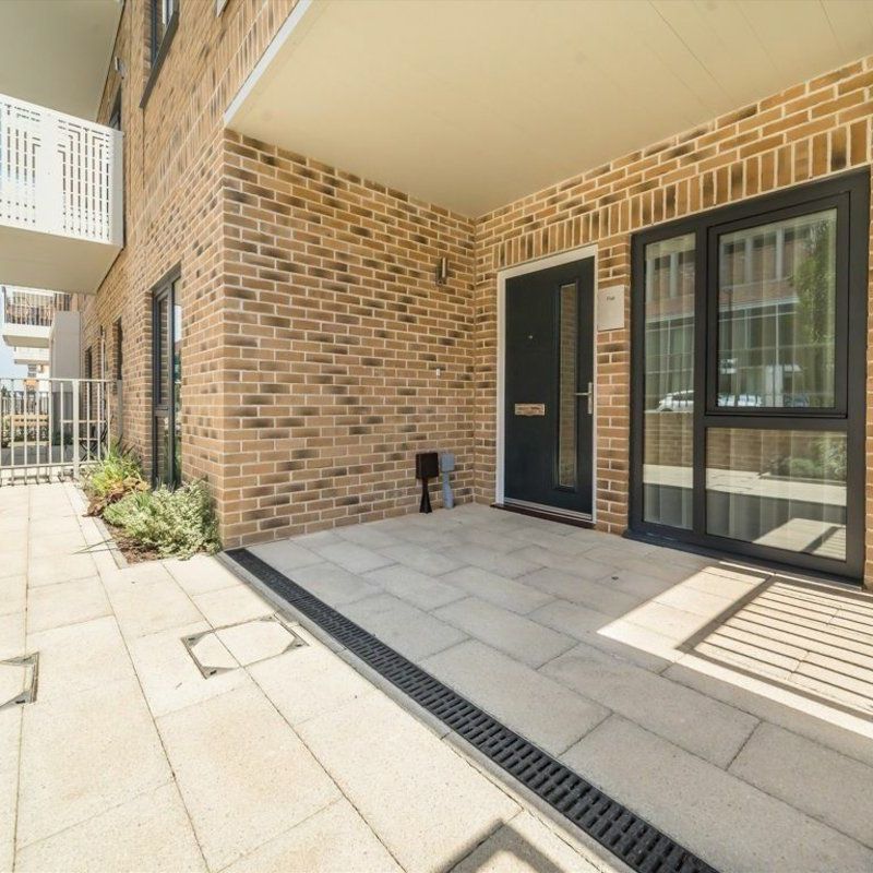 Springfield Drive, Tooting, SW17 - Photo 1
