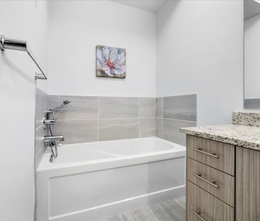 For Lease - 13 Tea Rose Road, Brampton, Ontario - Photo 4