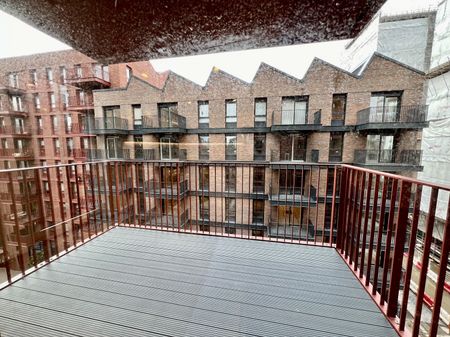 Poplar Riverside, Hemlock Street, - Photo 5