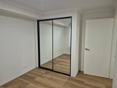 Low-Maintenance Family Home - Photo 3