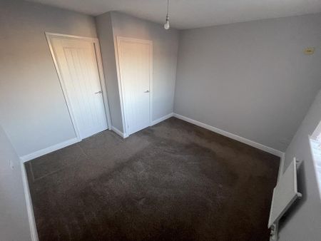 2 bedroom terraced house to rent - Photo 2