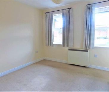 Bell Chase, Aldershot, GU11 - Photo 4