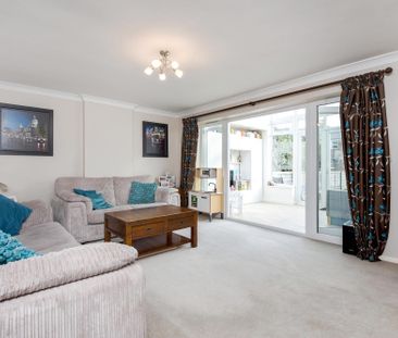 3 bedroom house to rent Royston Road, St. Albans, AL1 - Photo 1