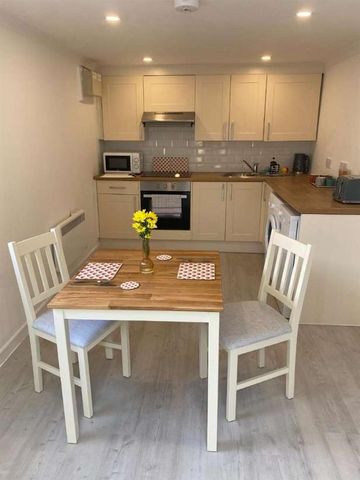 Windsor Terrace, Falmouth, TR11 - Photo 4