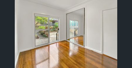 INSPIRING WATERFRONT HOME WITH POOL - Photo 4