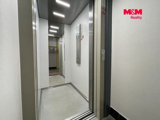 Pronájem, Byt 2+kk, 48 m², Praha, Bulharská - Photo 1