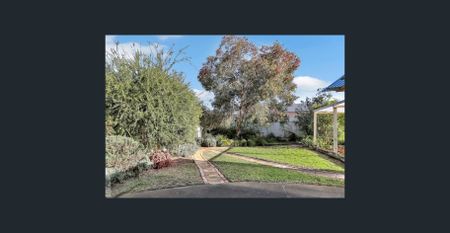 Neat & Tidy 3 Bedroom Home - Photo 5