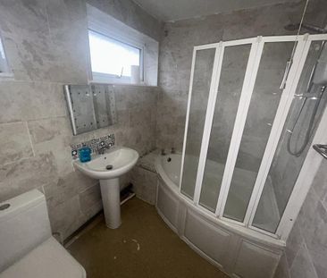 3 bedroom terraced house to rent - Photo 6