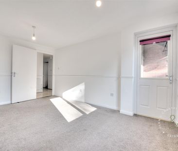 1 Bedroom Flat - Second Floor - Photo 5