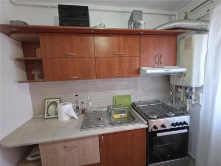 2 camere - Dobroesti - 60mp - loc parcare - etaj 1 - complet mobilat - Fotografie 5
