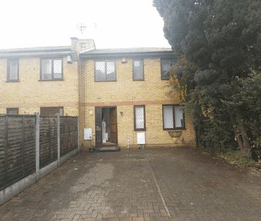 Room in a Shared House, Hayfield Yard, E1 - Photo 2