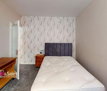 2 bedroom semi-detached bungalow to rent - Photo 3