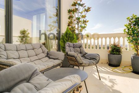 PENTHOUSE FOR RENT IN JERÓNIMOS - Photo 4