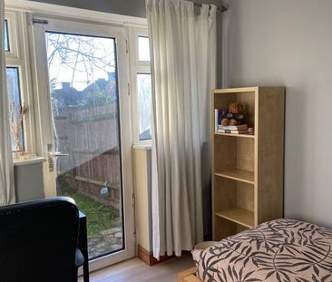 Room in a Shared House, Templemead Close, W3 - Photo 1